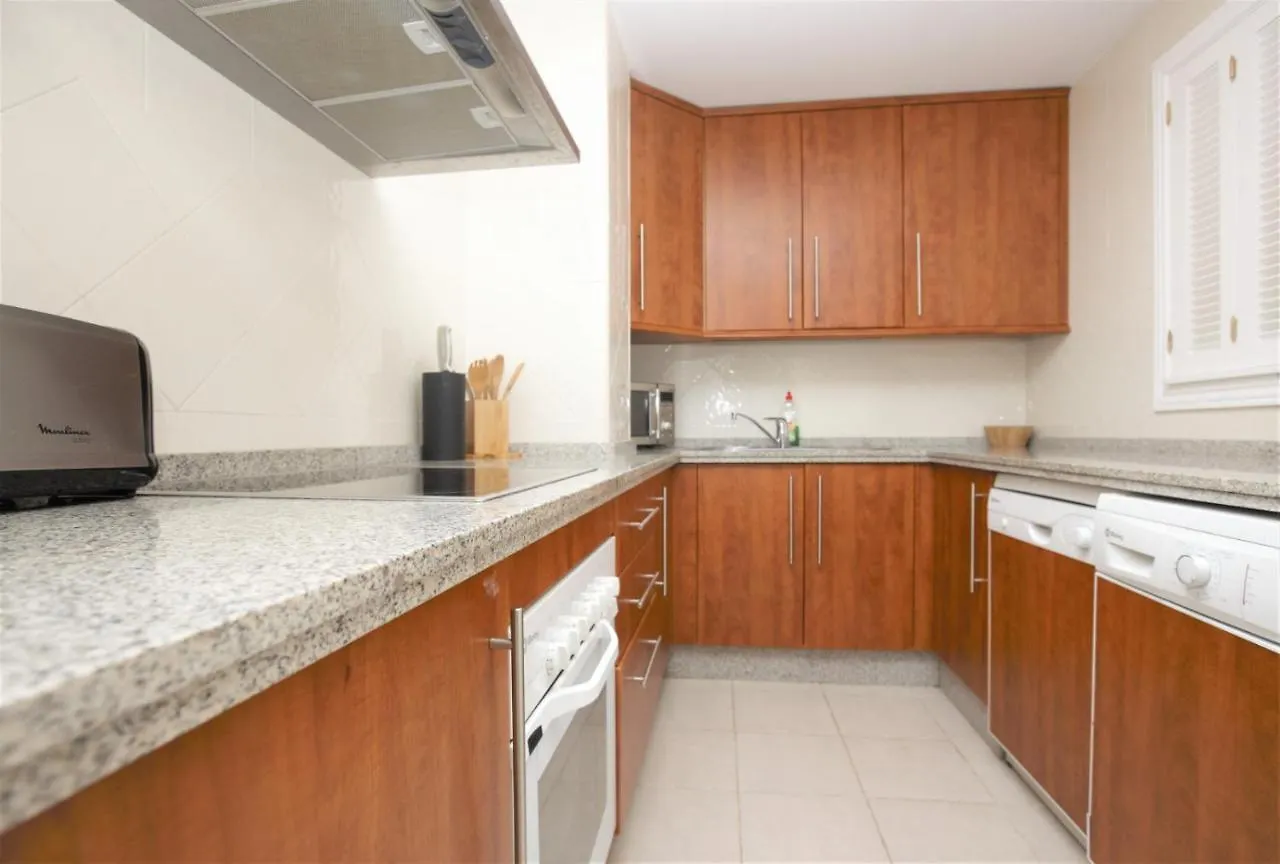 R17 Angies Luxury One Bedroom Marbella İspanya